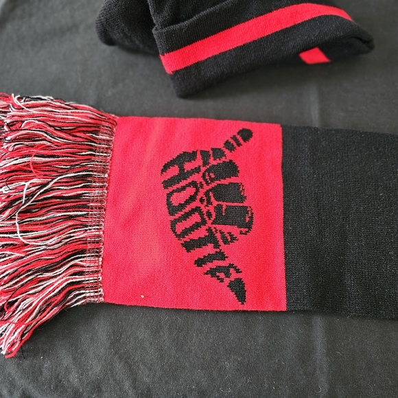 HOOTIE & THE BLOWFISH Hat & Scarf Set - Picture 4 of 6